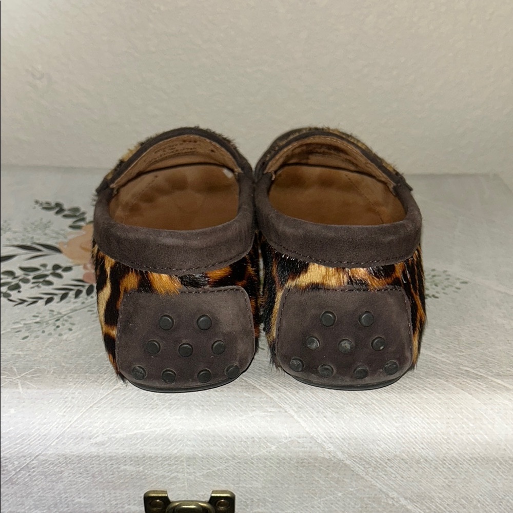 Leopard Print Women's Loafers - Picture 5 of 7
